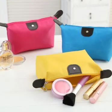 Pòtab vwayaj kosmetik sak depo